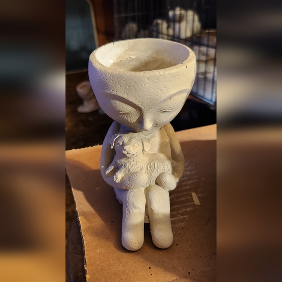 Planter - Picture 1 of 1